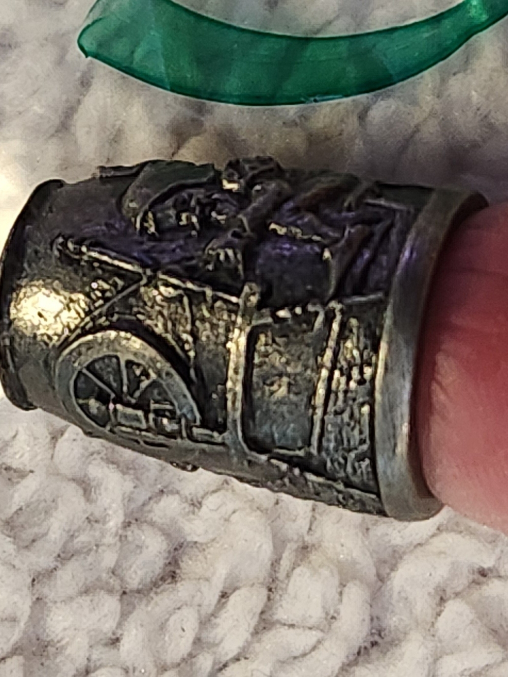 #C - Vintage Relief Scene Metal Thimble Franklin Mint Grimm's Fairy Tales. 1982